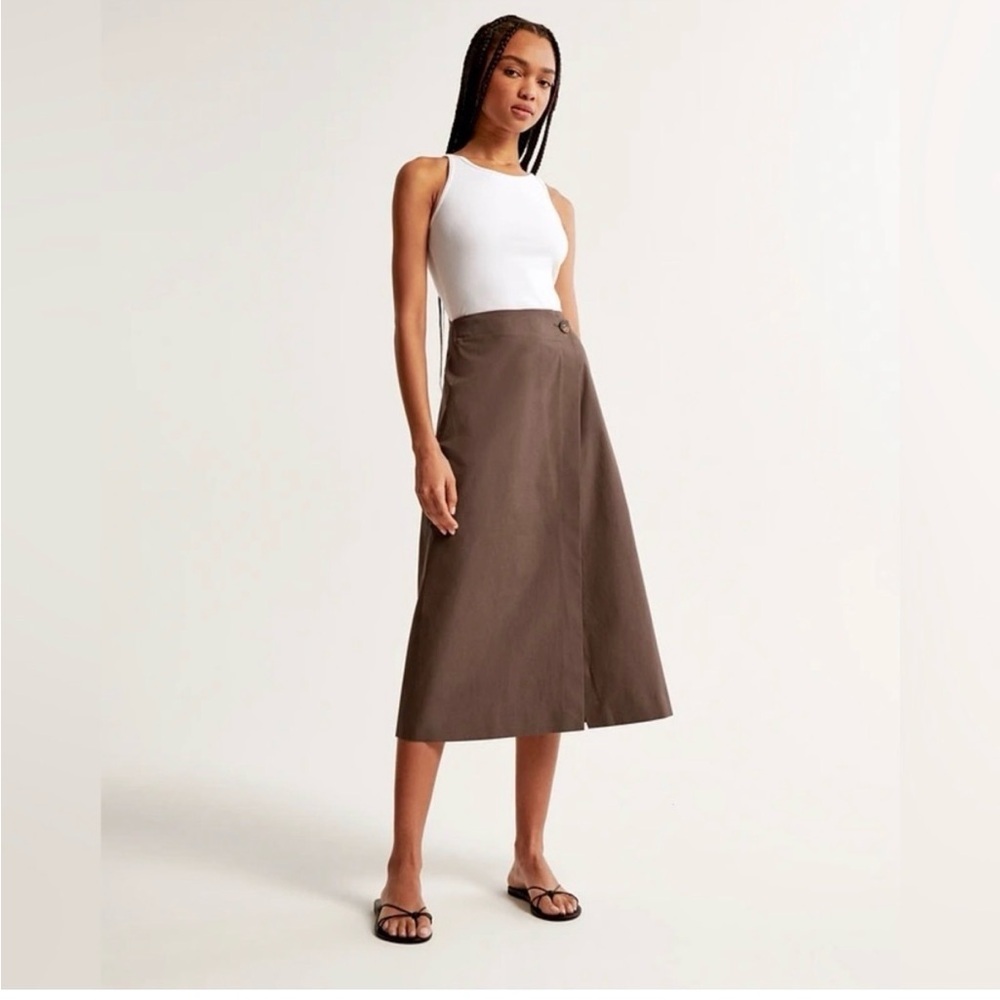 Abercrombie Brown Midi Skirt. New with tags.